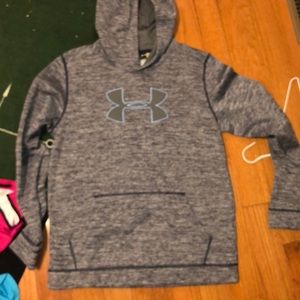 Girls under Armour hoodie